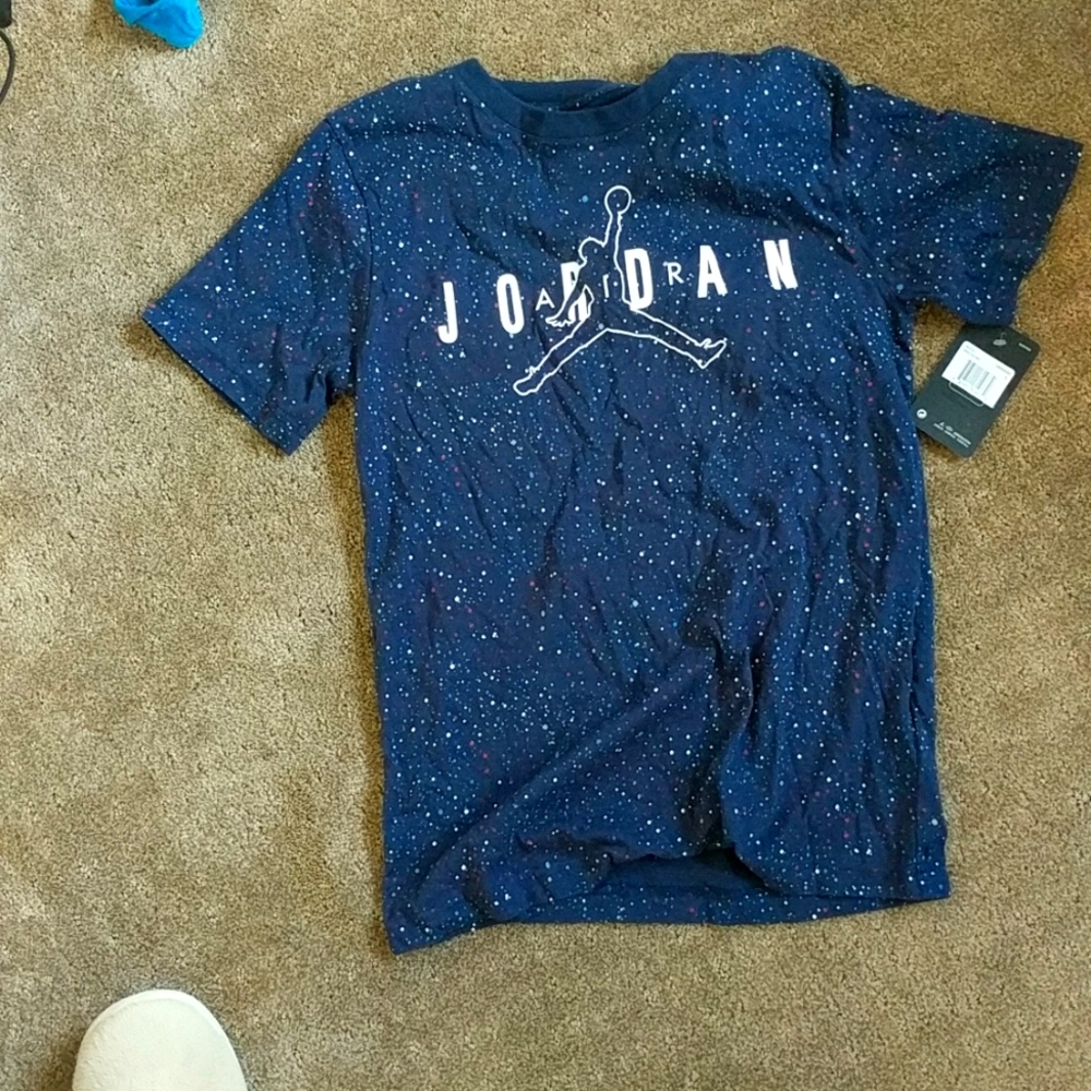 Nike Jordan shirt size boys large